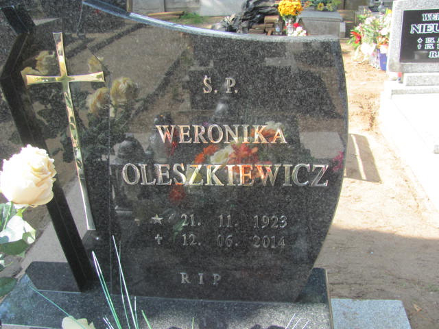 Weronika Oleszkiewicz 1923 Kędzierzyn - Koźle - Grobonet - Wyszukiwarka osób pochowanych