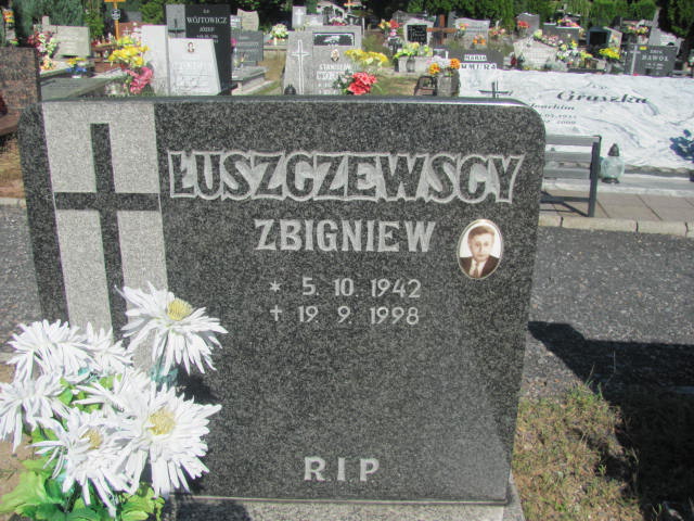 Zbigniew Łuszczewski 1942 Kędzierzyn - Koźle - Grobonet - Wyszukiwarka osób pochowanych